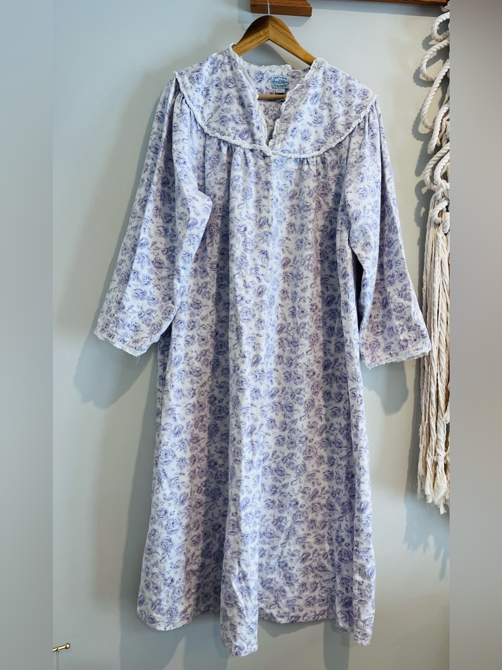 Lanz of Salzburg Lavender Floral Flannel Nightgown LARGE Long Maxi 100% Cotton